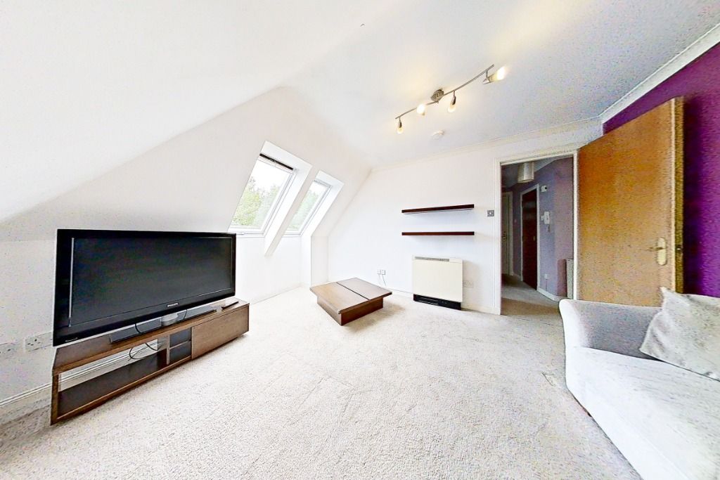 Property photo 3 of 14 Photo 3