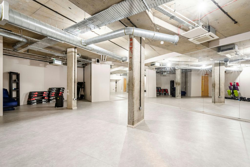 Property photo 3 of 11 Collent St 14 - Low Res 10.Jpg