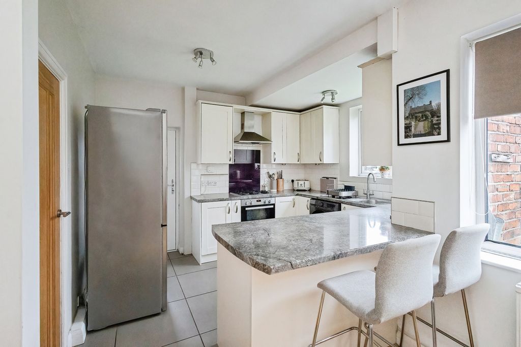 Property photo 3 of 27 Pbox-Img.Jpg