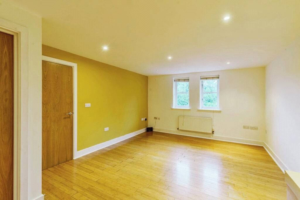 Property photo 3 of 10 Picture 3