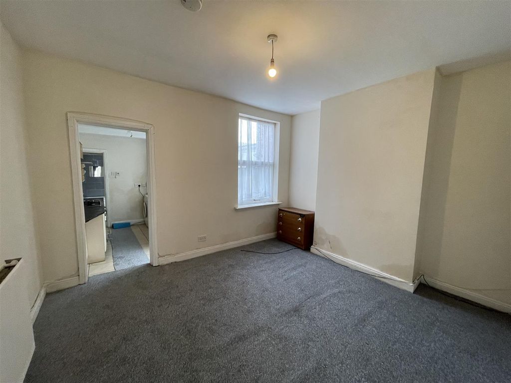 Property photo 3 of 8 Img_3986.Jpeg