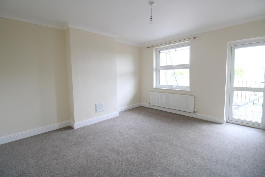 Property photo 2 of 6 Img_4764