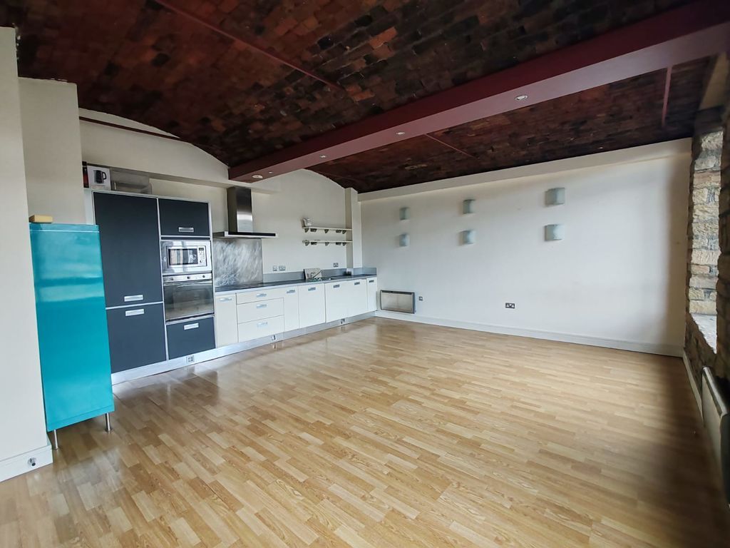 Property photo 3 of 14 Photo 7