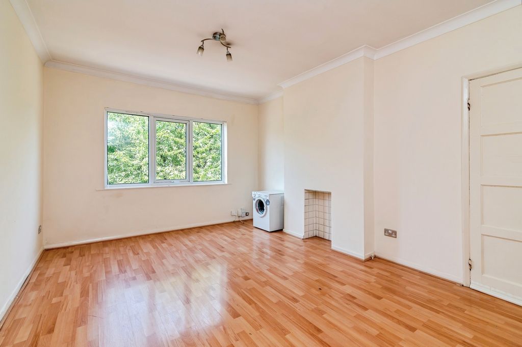 Property photo 2 of 12 Pbox-Img.Jpg