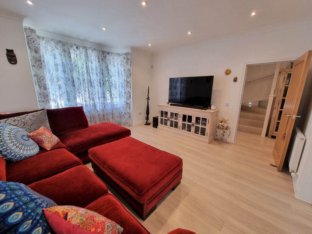 Property photo 3 of 25