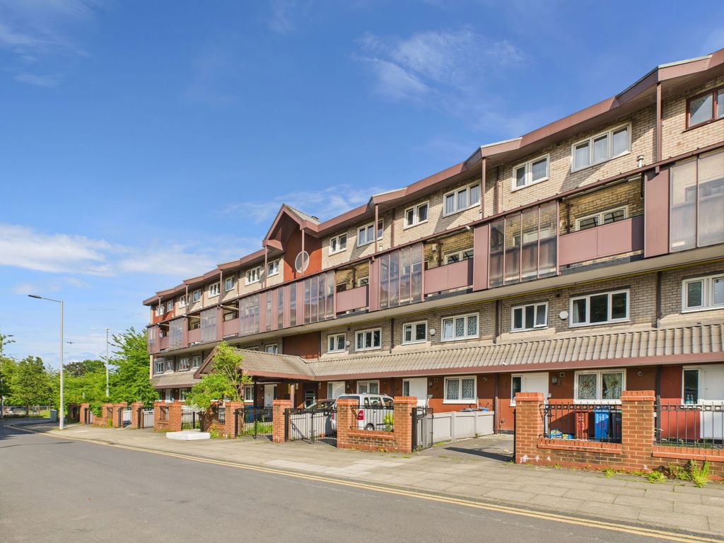 Property photo 2 of 16