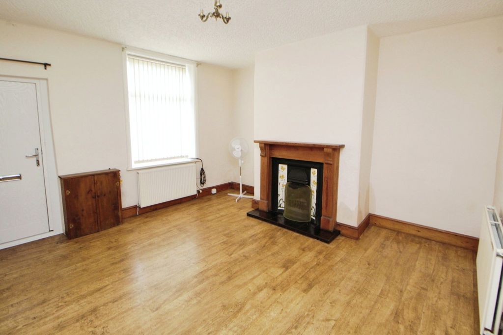 Property photo 2 of 9 Picture No. 26
