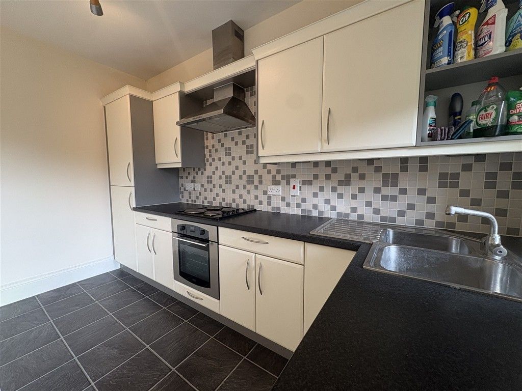 Property photo 1 of 7 Kitchen New