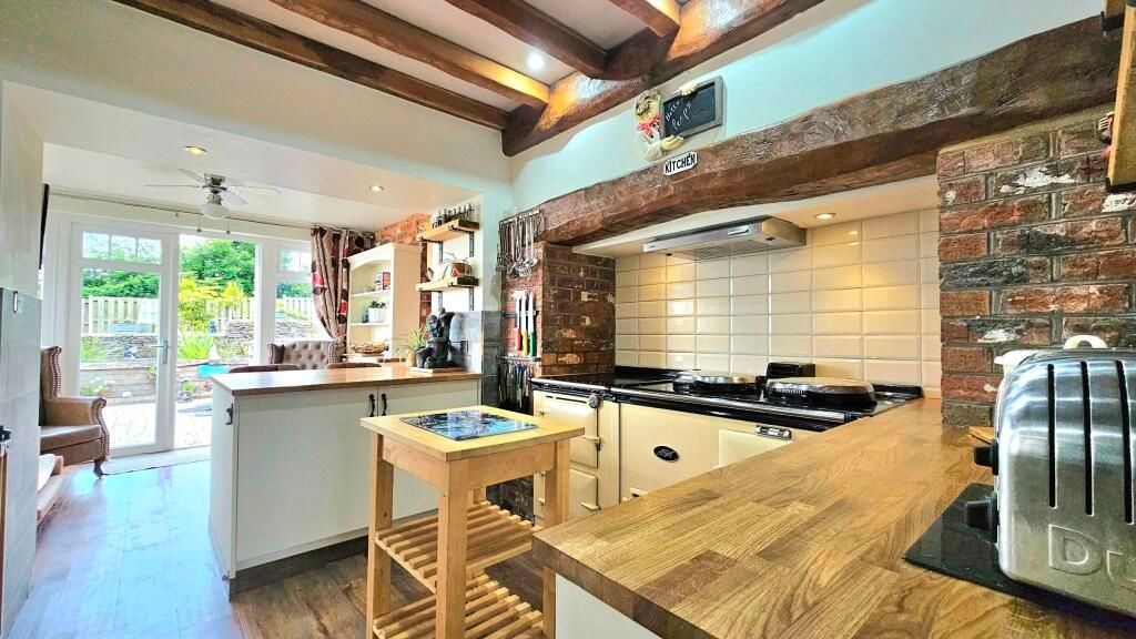 Property photo 2 of 34