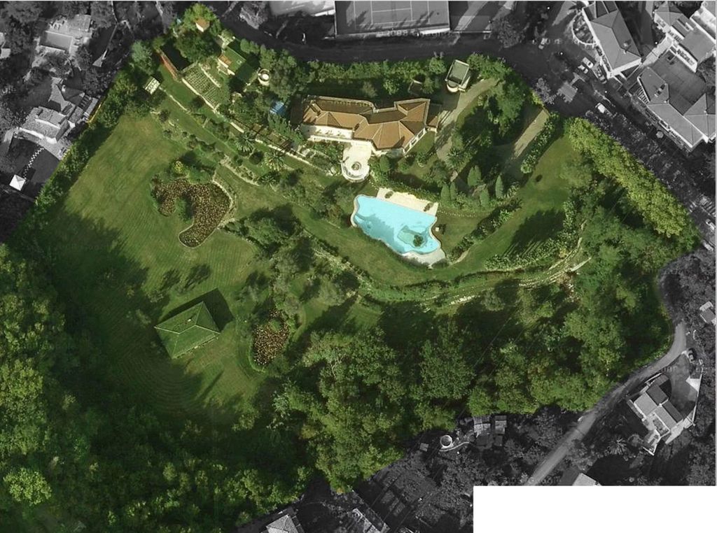 Property photo 3 of 18