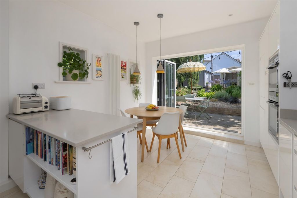 Property photo 3 of 26 Northwood Road, Tankerton, Whitstable