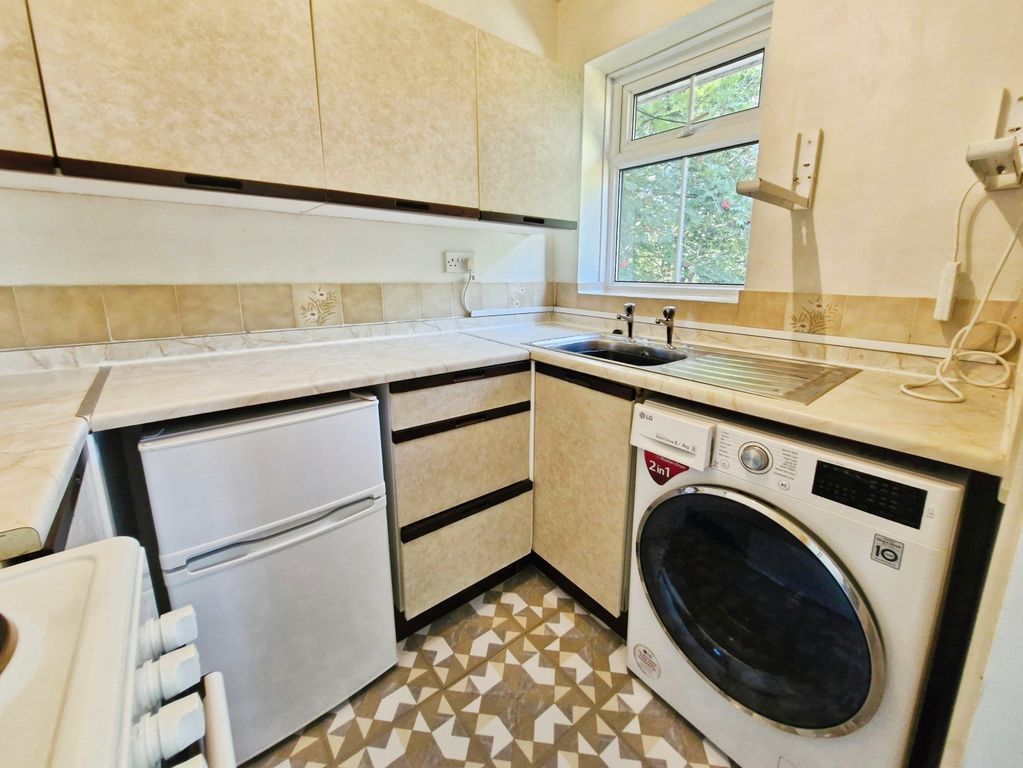 Property photo 3 of 10 743B664F-1000039455