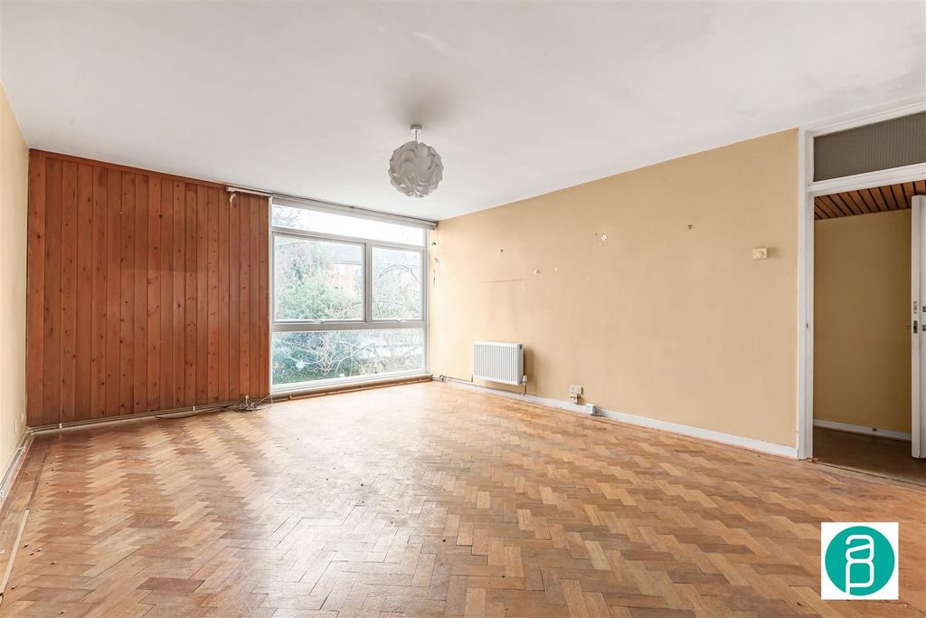 Property photo 1 of 14 Andrew_Purnell-5_Marsham_Court-Sw19__10_.Jpg