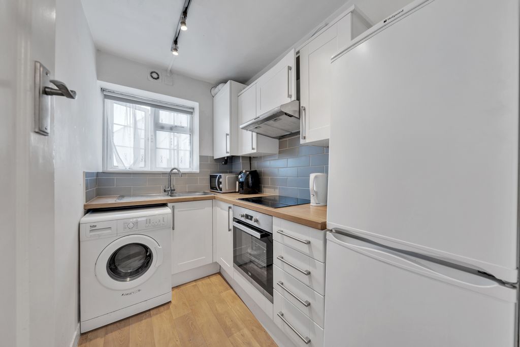 Property photo 2 of 7