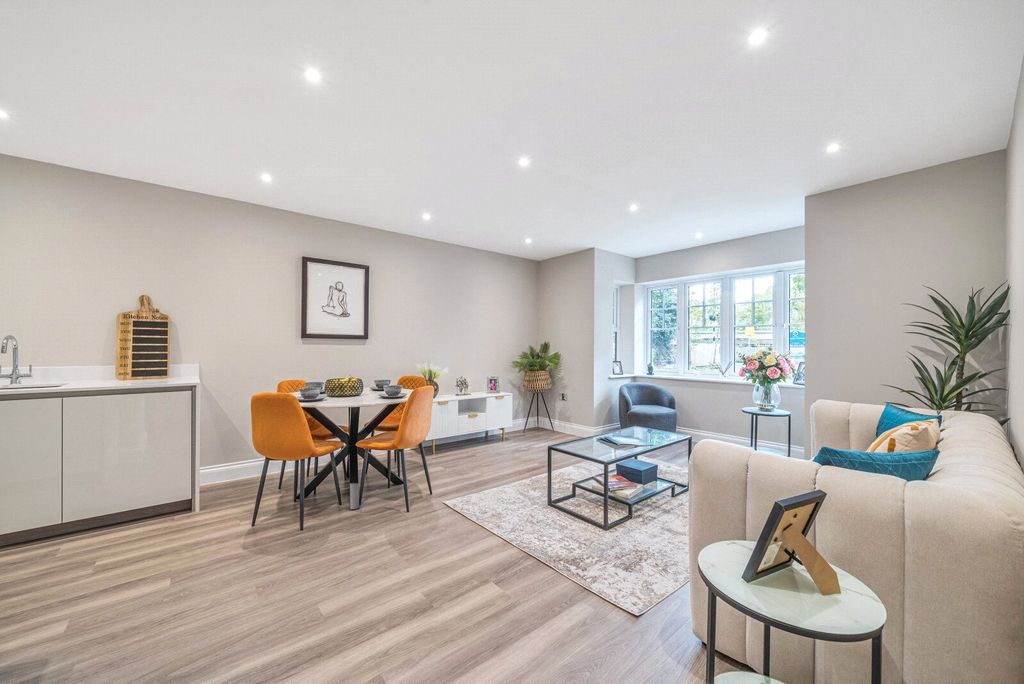 Property photo 3 of 10 Picture No. 60