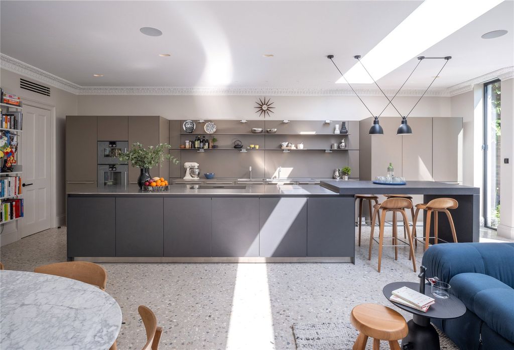 Property photo 2 of 23 Open Plan Kitchen