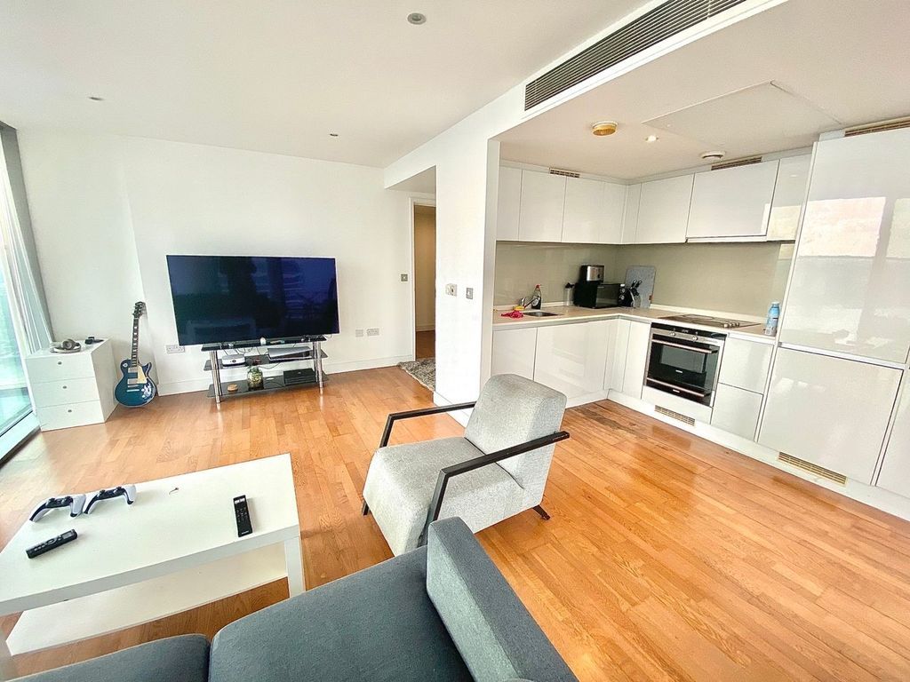Property photo 3 of 11