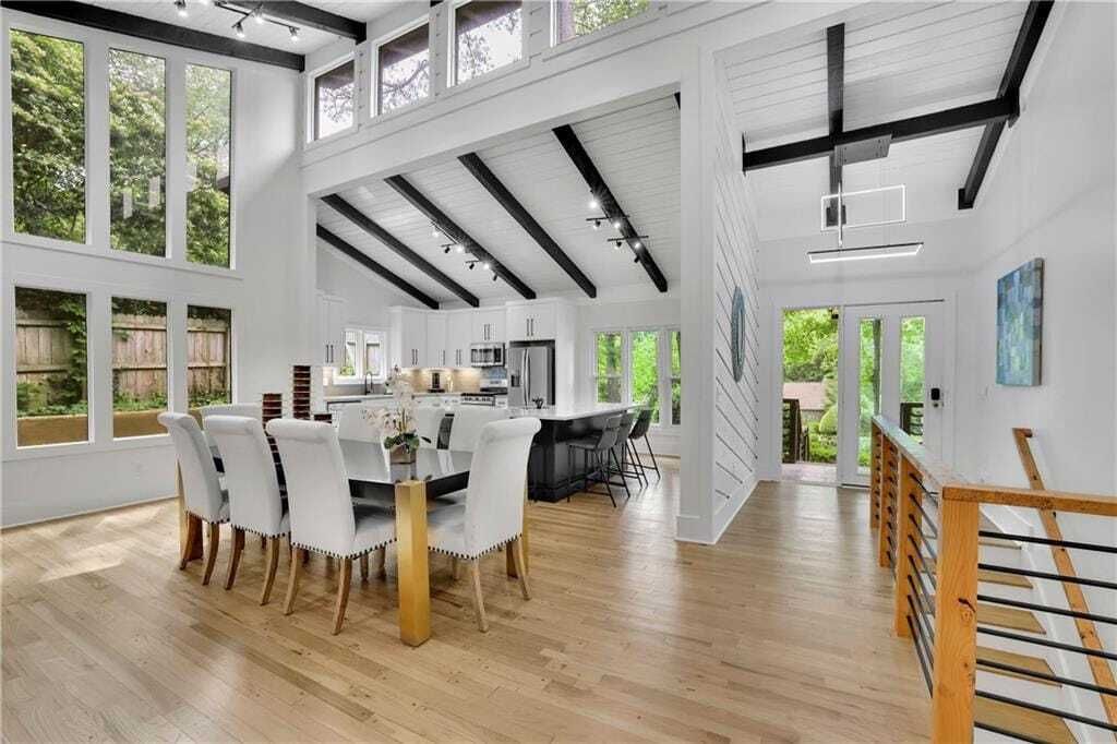 Property photo 1 of 31