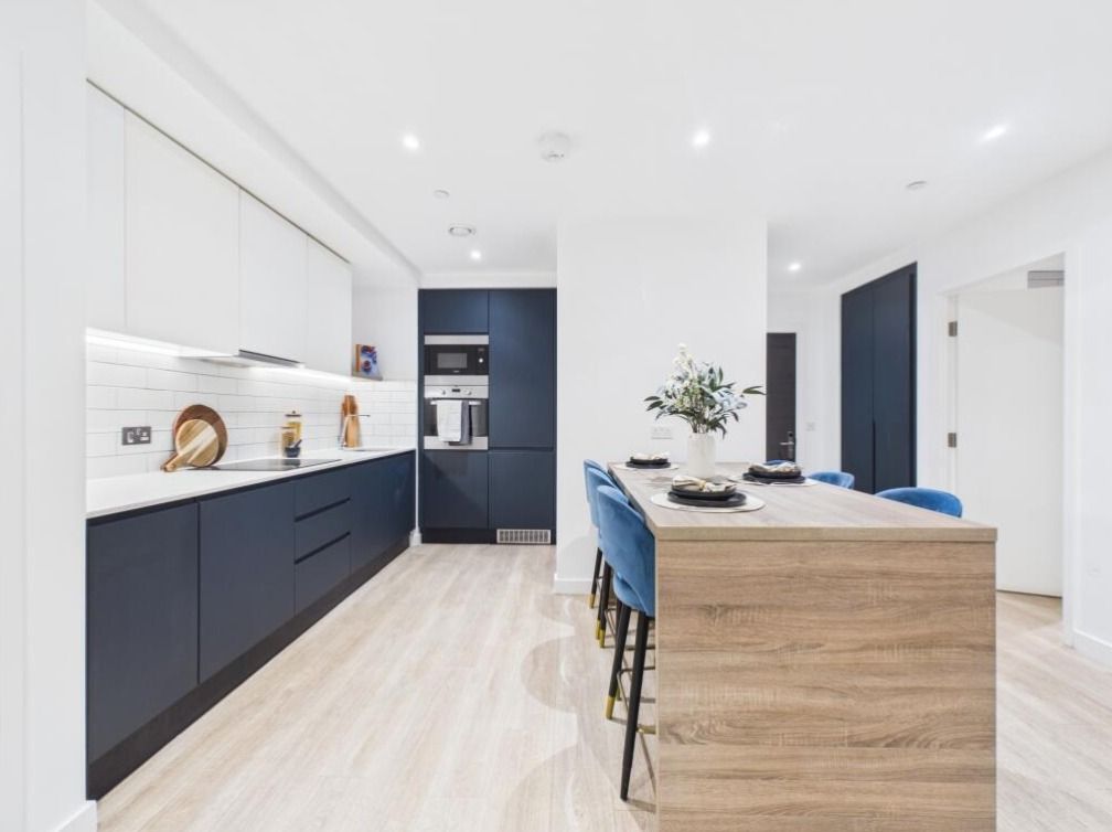 Property photo 1 of 7 Kitchen