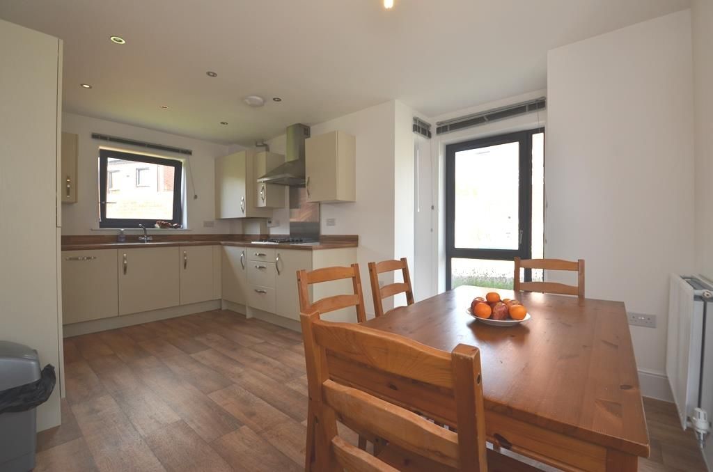 Property photo 3 of 14 Kitchen