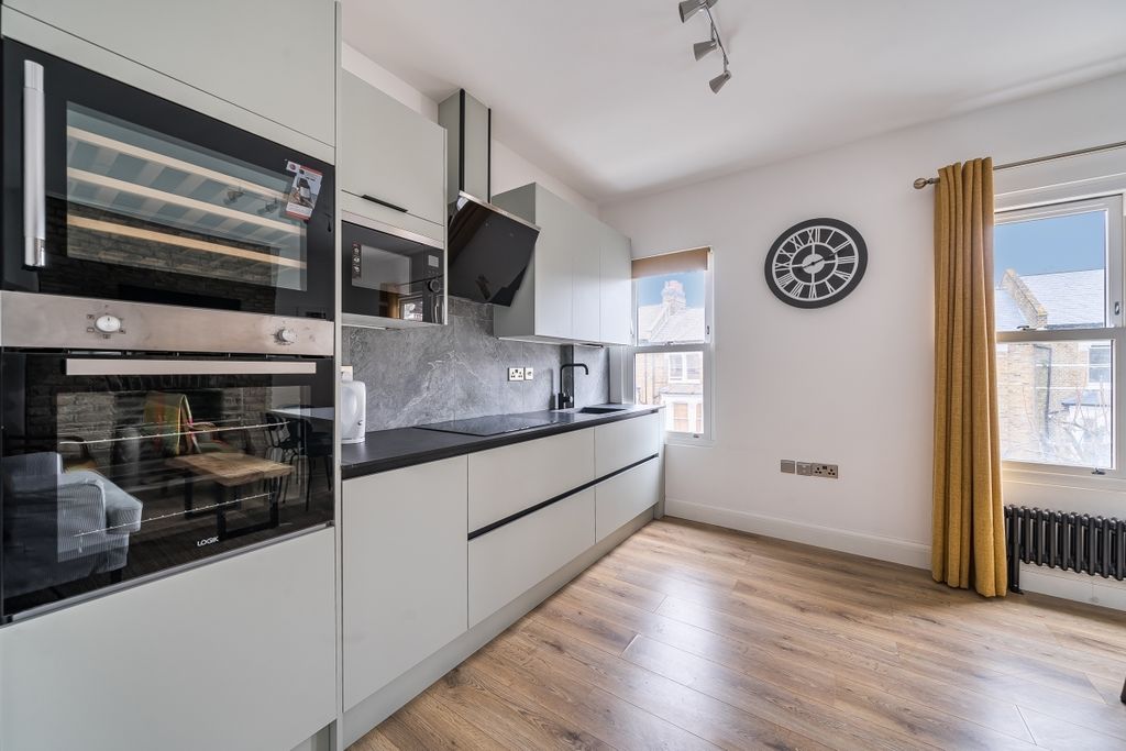 Property photo 1 of 8 1