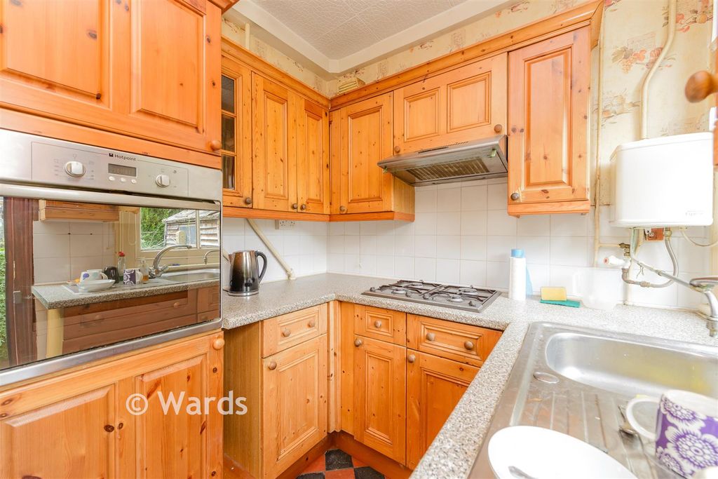 Property photo 1 of 12 Kitchen