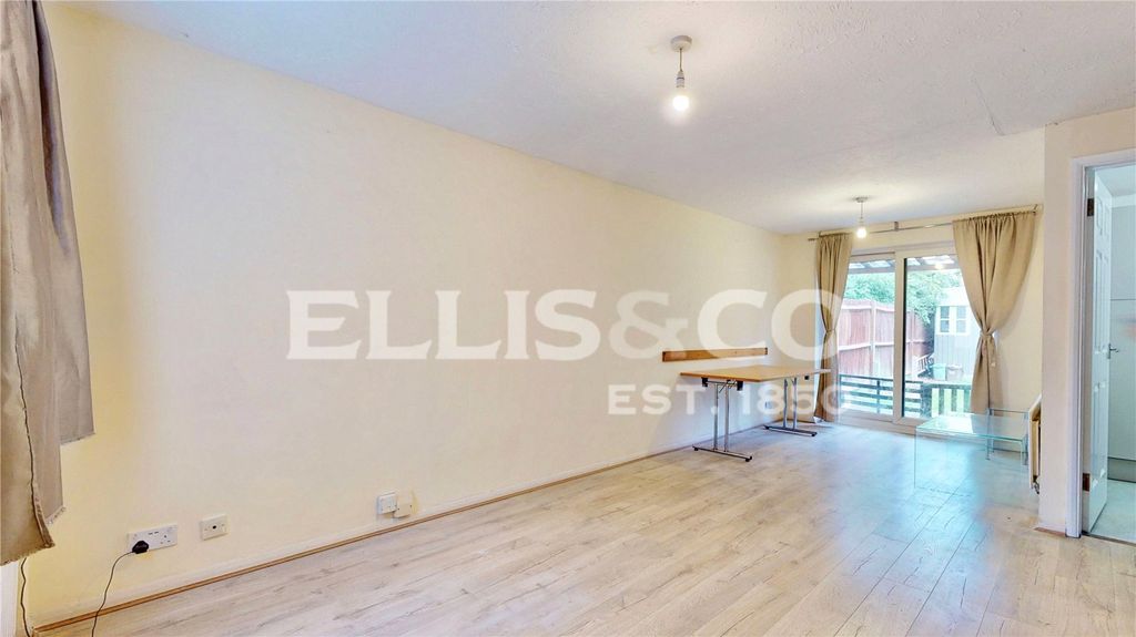 Property photo 2 of 19 Picture No. 12