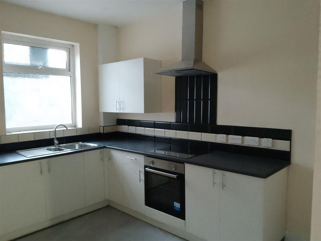 Property photo 1 of 3