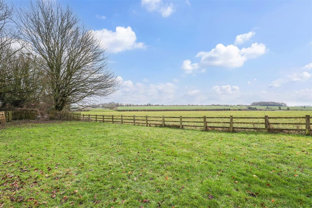 Property photo 2 of 18 Ph2_6382021.Jpg