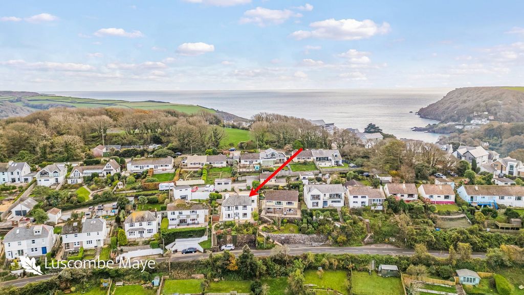 Property photo 2 of 20