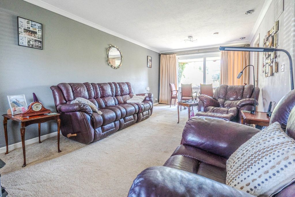 Property photo 2 of 15 Picture No. 13