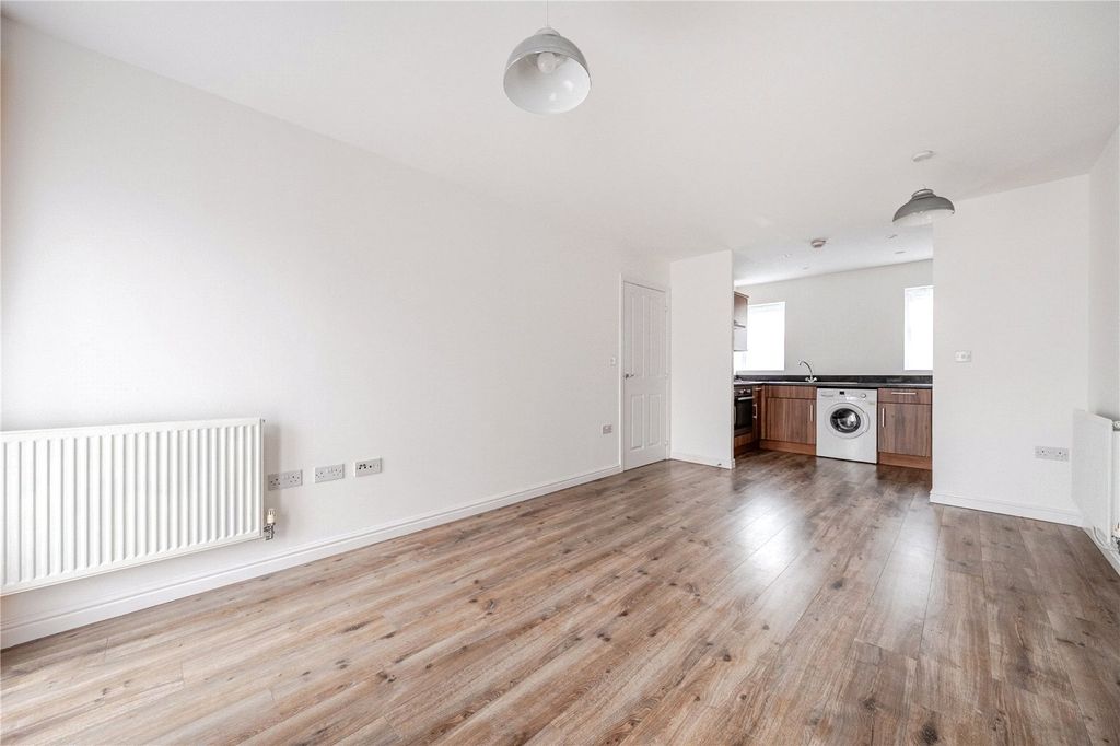 Property photo 3 of 10 Picture No. 14