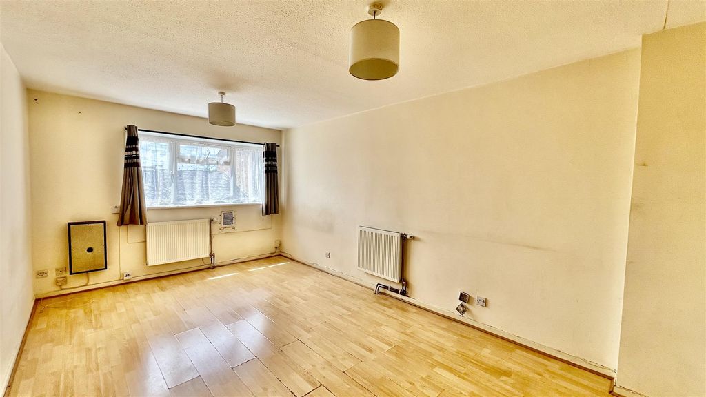 Property photo 3 of 8 Reception Room