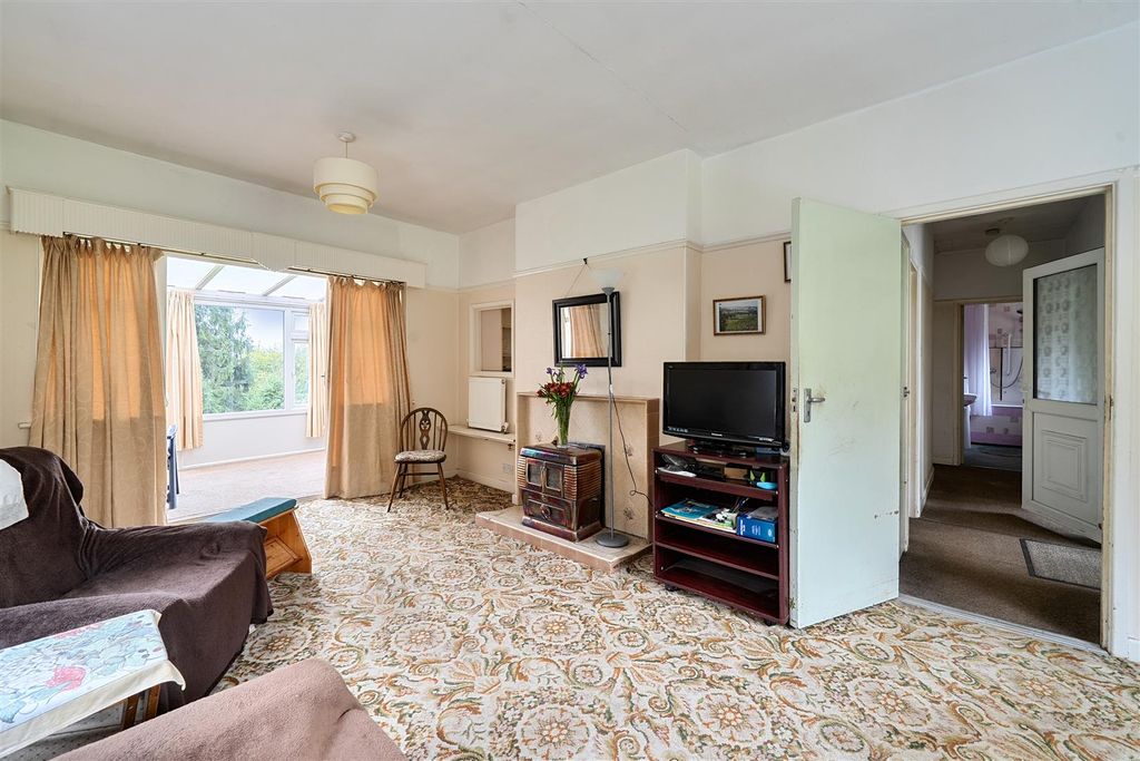 Property photo 2 of 17 Sitting Room
