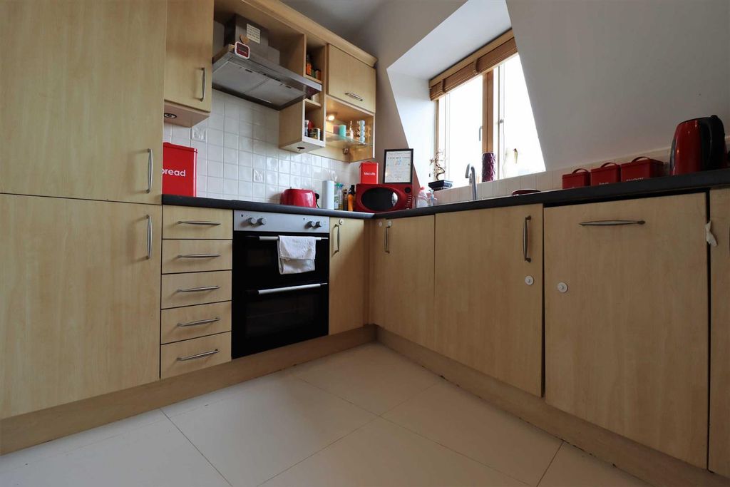 Property photo 3 of 7 B225Hby6I7Zzt07Uzuv4Fu0Qols.Jpg