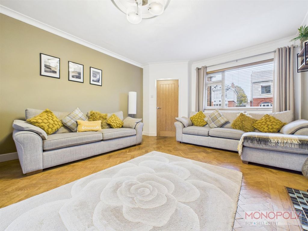 Property photo 3 of 35 Cam01943G0-Pr0558-Still008.Jpg