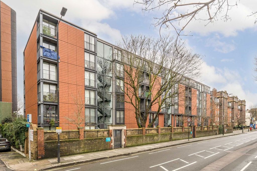 Property photo 1 of 9