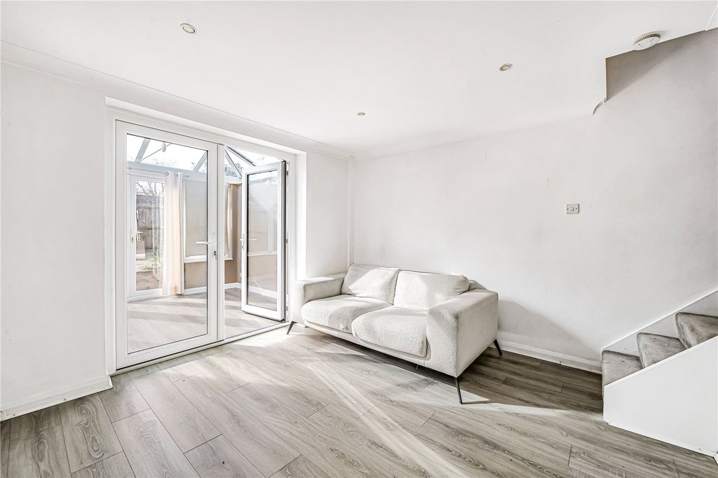 Property photo 3 of 10 Picture No. 15