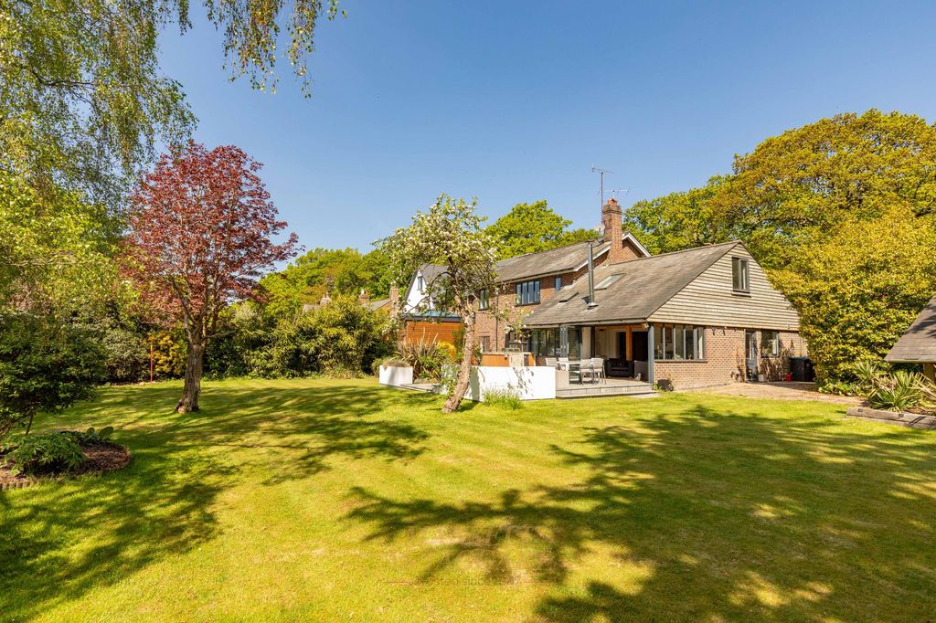 Property photo 1 of 32