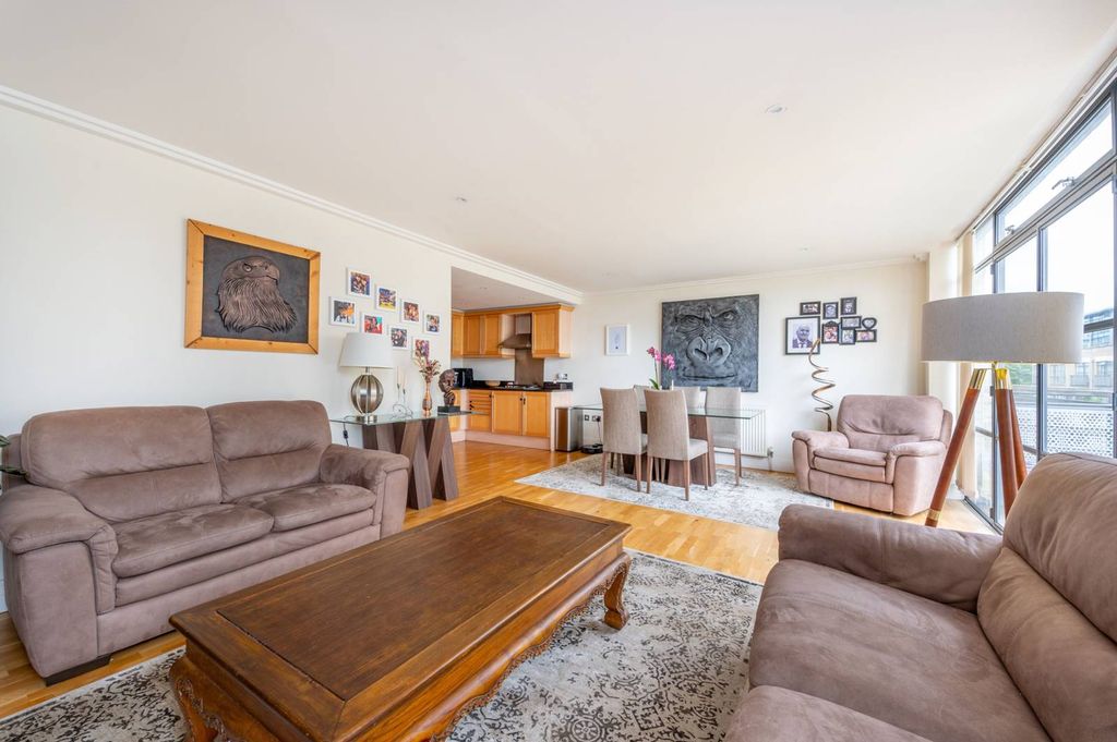 Property photo 2 of 9