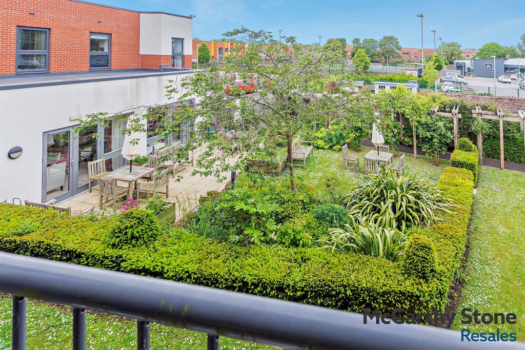 Additional image 5 of 1 bed flat for saleBlake Court, Northgate, Bridgwater TA6