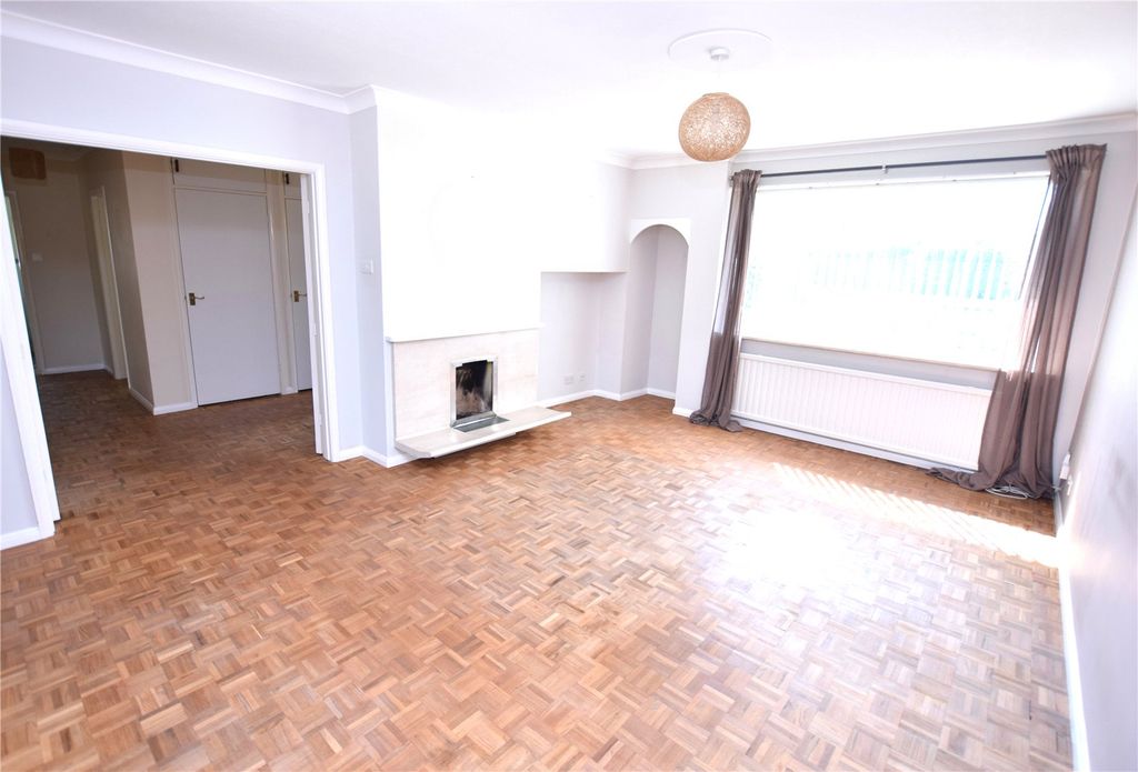 Property photo 2 of 12 Picture No. 29