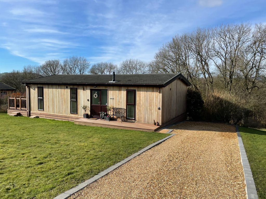 Property photo 1 of 30