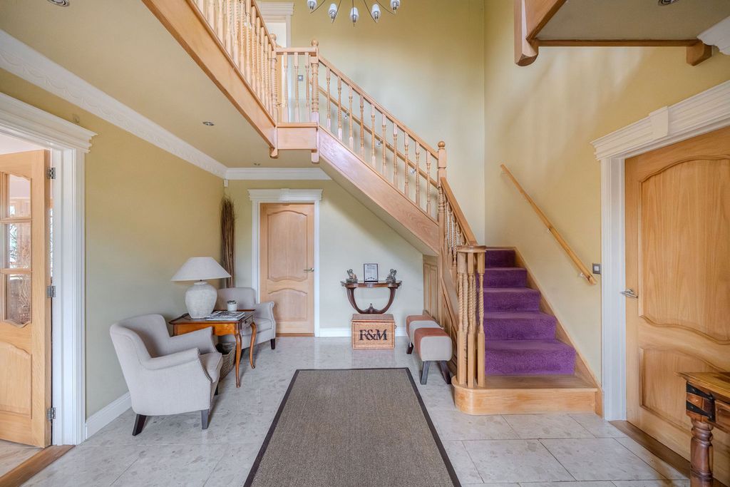 Property photo 3 of 49