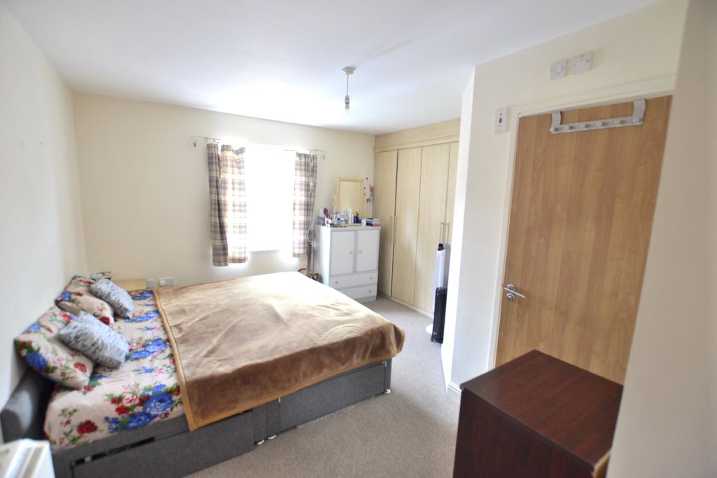 Property photo 2 of 8 Picture No. 09