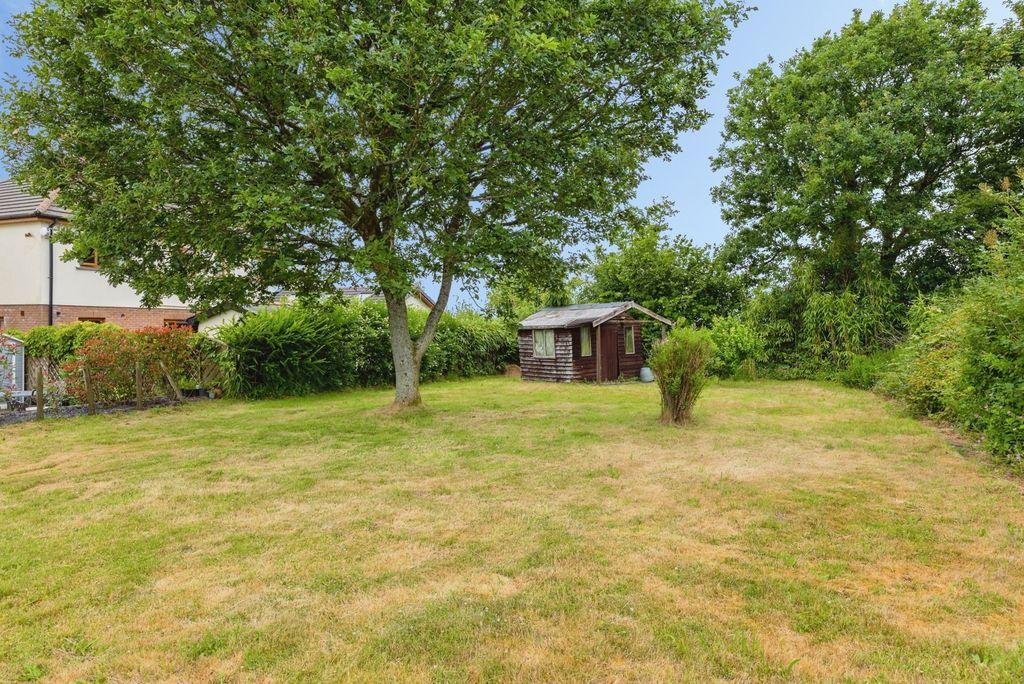Property photo 3 of 28 Pbox-Img.Jpg