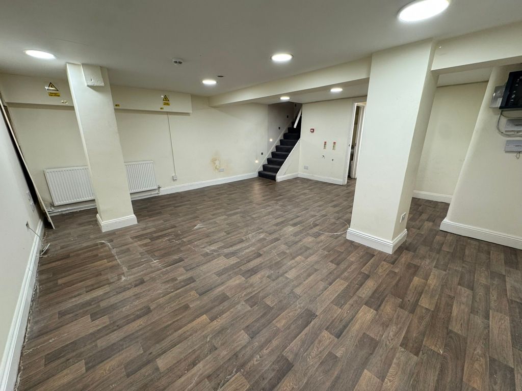 Property photo 3 of 6 Photo 8