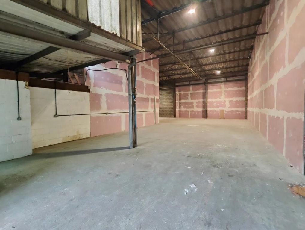 Property photo 3 of 6 Unit 4D, Reservoir Road Hull, Hu6 7Qd