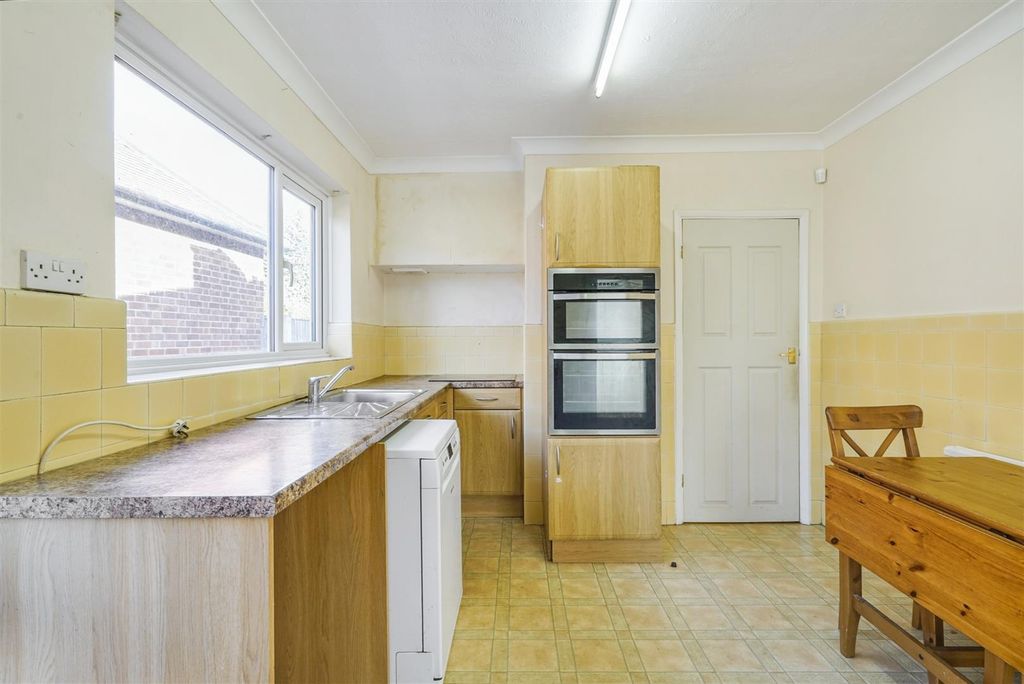 Property photo 3 of 16 Kitchen_Dinar 1_2.Jpeg