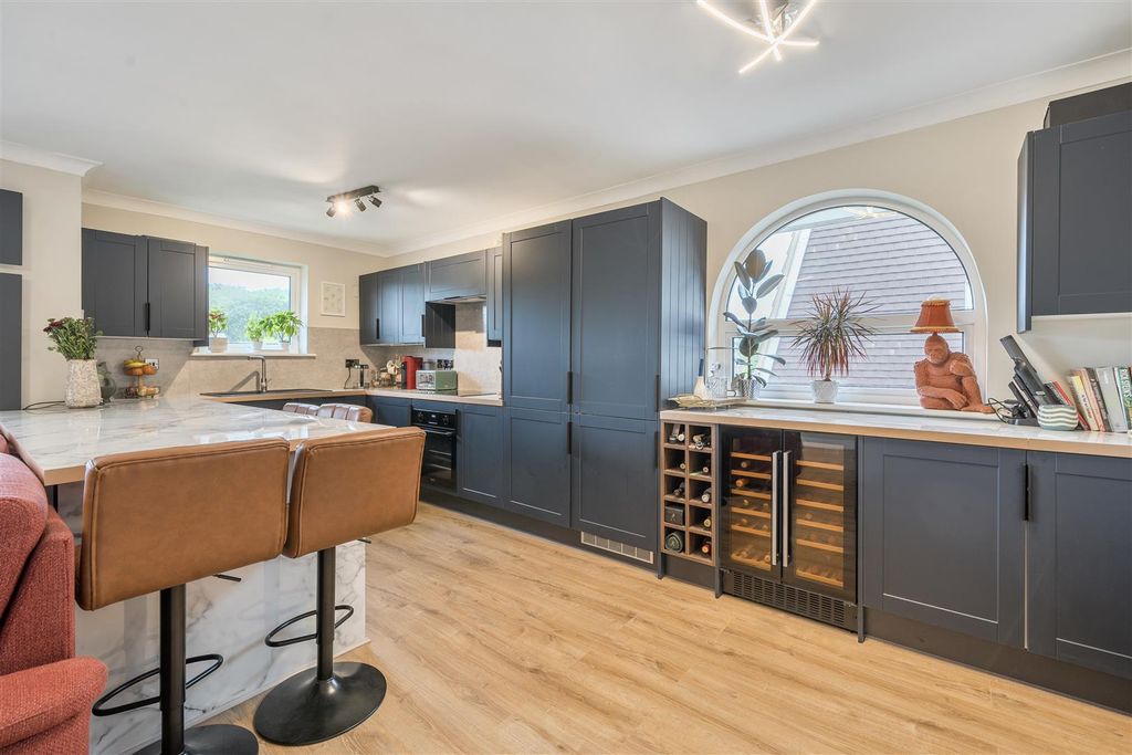 Property photo 1 of 15 Kitchen Area.Jpg
